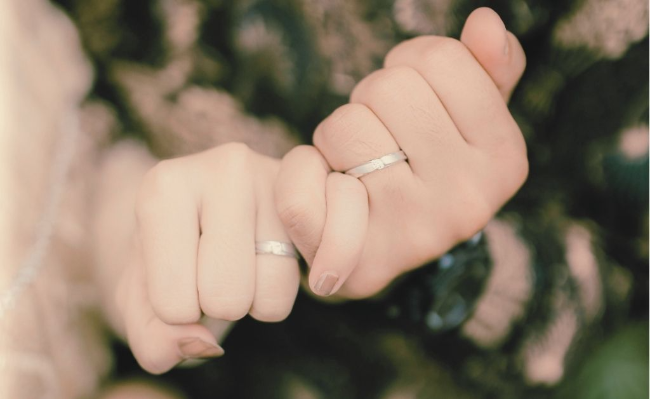 Human Design and Love: How Each Type Shows Love 1 Human Design and love